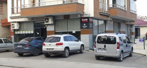 Bolu Kadir Emlak ofis dış cephe geniş görünüm